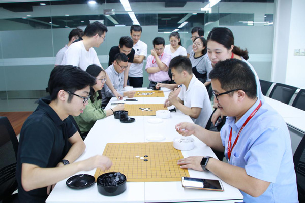 趣味運(yùn)動(dòng)會(huì)火熱進(jìn)行中